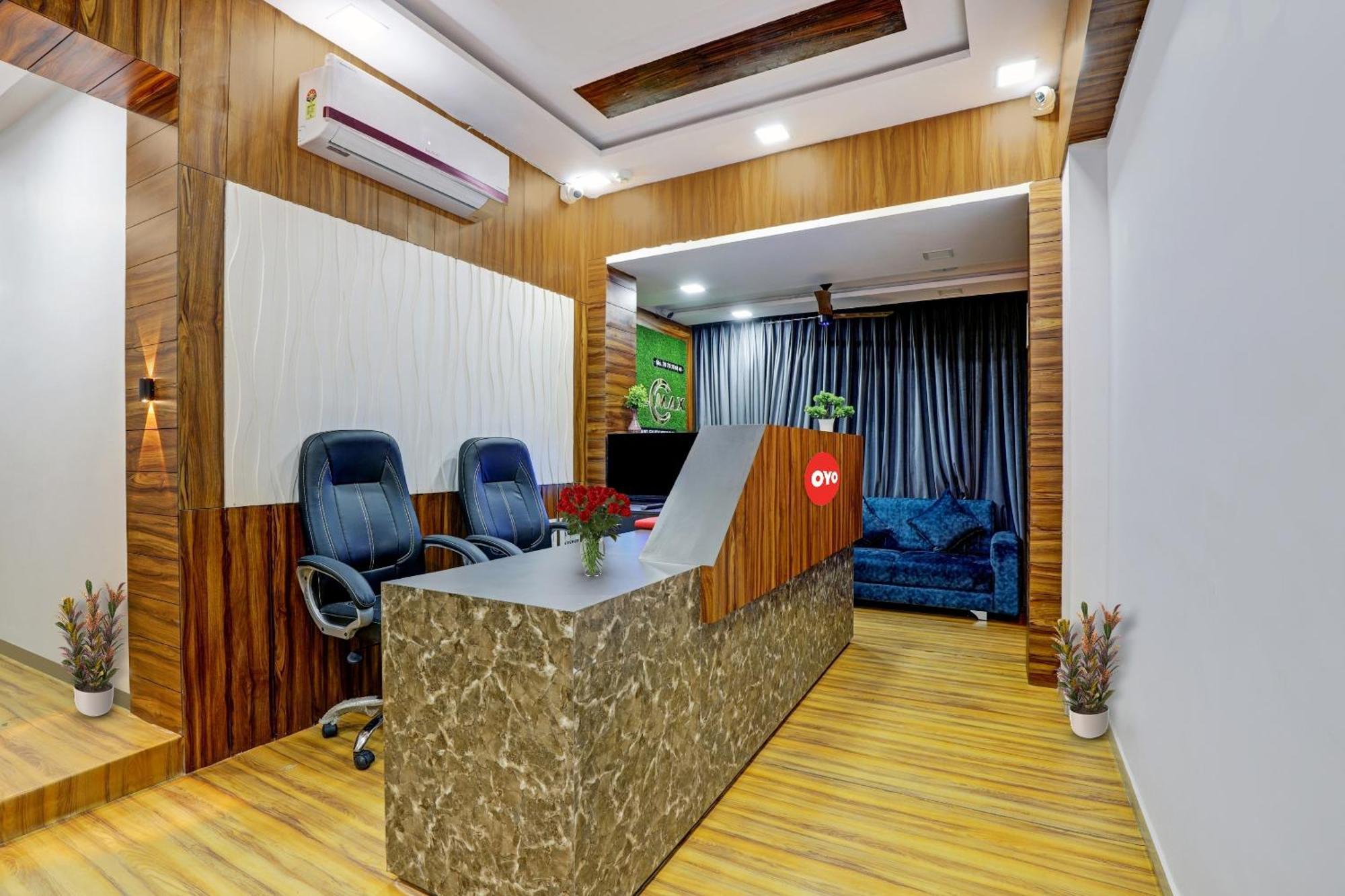 Hotel O Max Surat Exterior photo